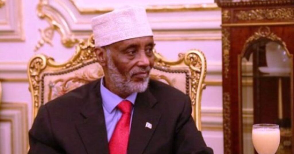 Taariikh nololeedka madaxweyne Cabdiqaasim Salaad Xasan